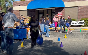 Atendendo à Comunidade e Alimentando Famílias em Situação de Fome