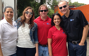 Caixas de doações para a comunidade